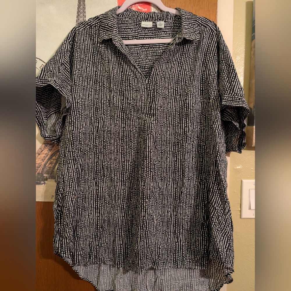Westbound Women's Black and White Textured Shirt